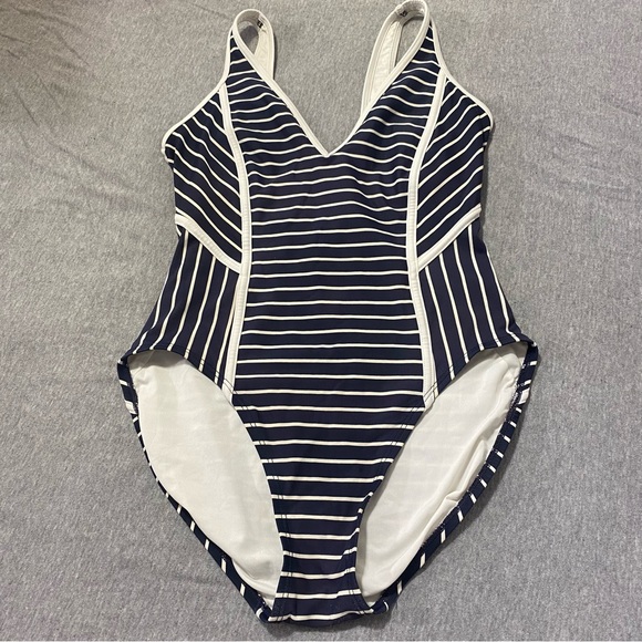TOMMY HILFIGER swimsuit 🩱 - Picture 1 of 15